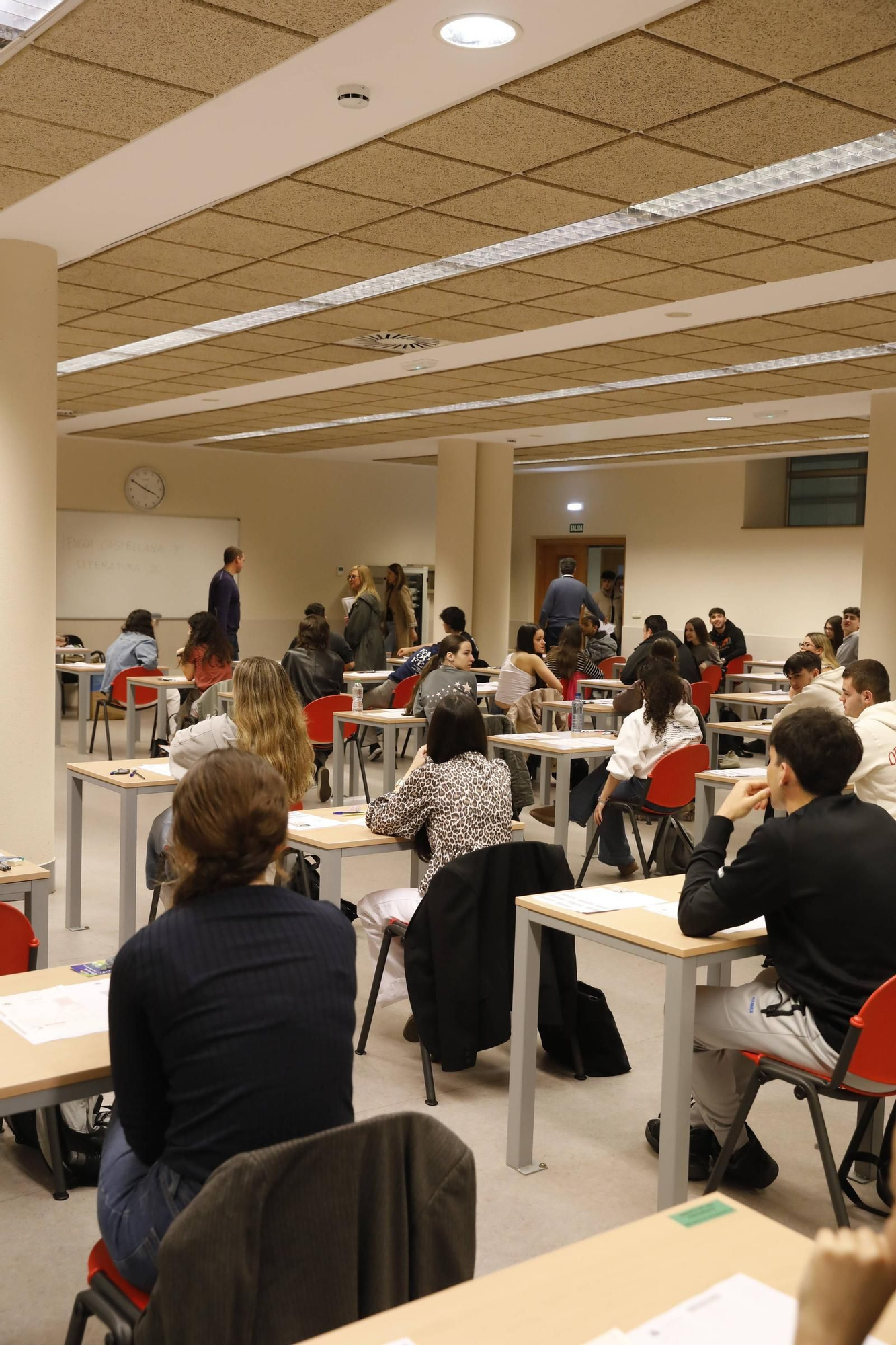 EN IMÁGENES: Así se vivió la primera jornada de la PAU en Asturias