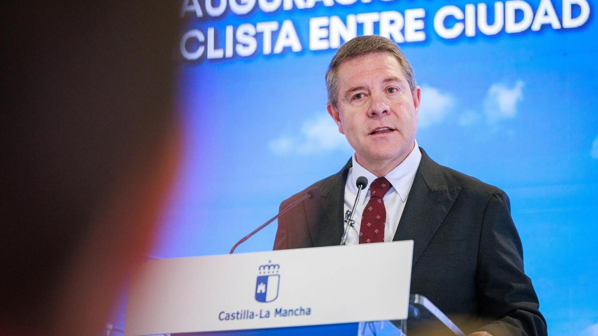 García-Page pide  autocrítica  en el PSOE tras el  pedrazo  del partido en Extremadura