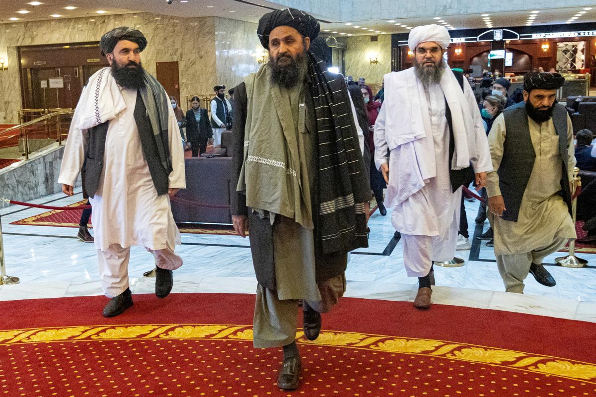 El mul·là Baradar, cofundador dels talibans, negocia un nou govern a Kabul