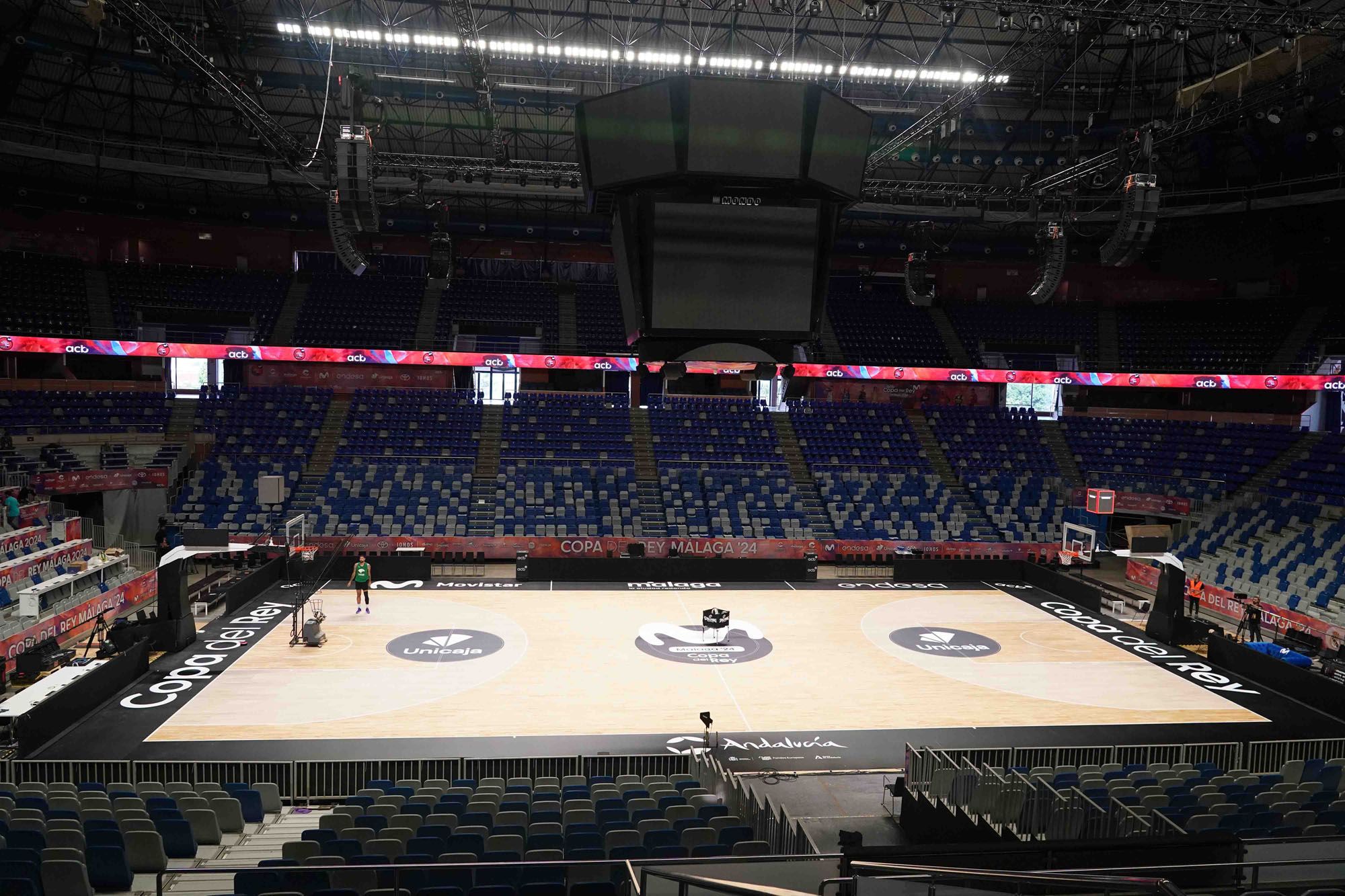 Preparativos en el Carpena para la Copa del Rey de baloncesto 2024.