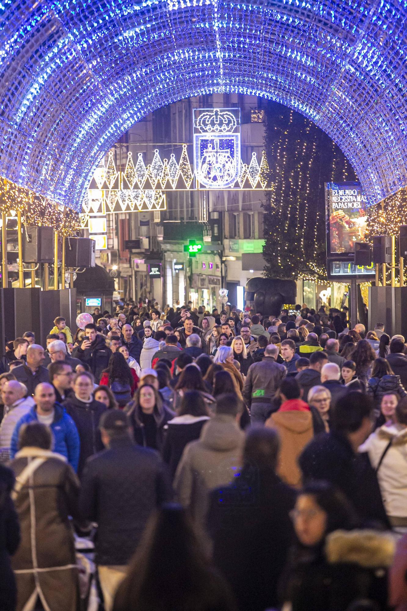 Ambiente navideño durante el puente en Oviedo