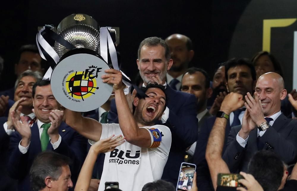 El Valencia y su afición celebran el título de la Copa del Rey