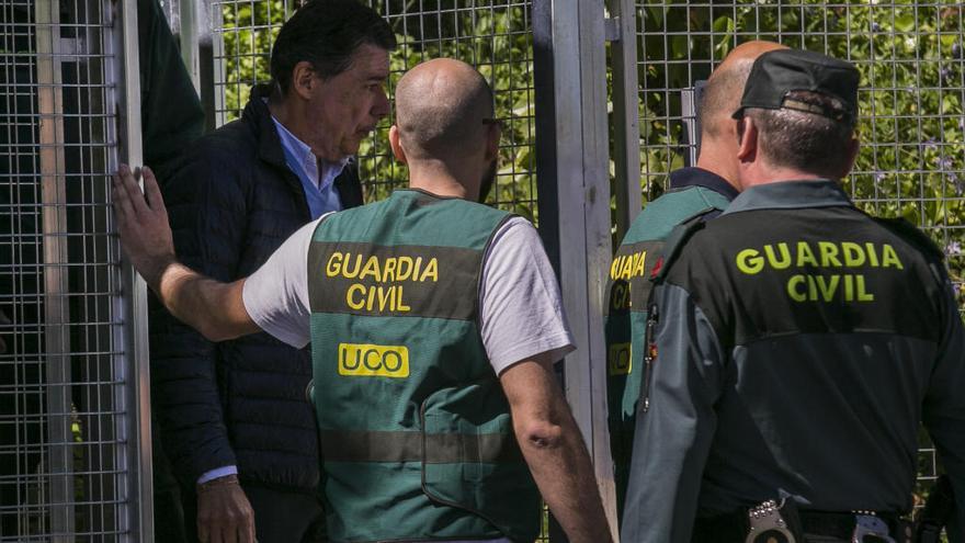 Ignacio González, detenido por la Guardia Civil.