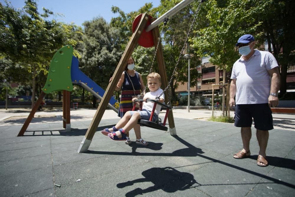 Los niños y niñas vuelven a los parques infantiles