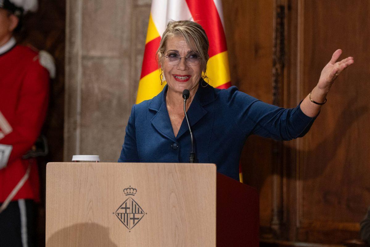 Emma Vilarasau, pregonera de la Mercè, da comienzo a la fiesta