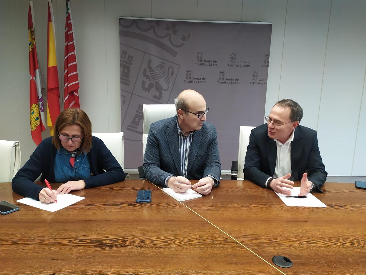 Carmen Rodriguez, Fernando Prada y Ángel Blanco, en el Ceopi