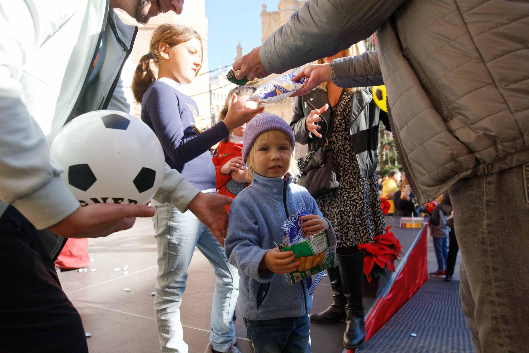 Galería de imágenes: Los 'peques' de Castelló, ilusionados con el Cartero Real
