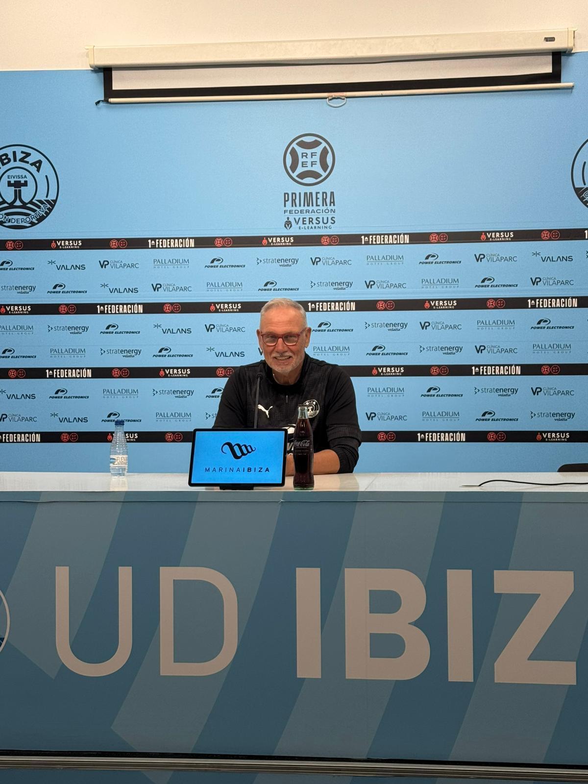 Imagen de Miguel Álvarez en la rueda de prensa previa al partido del domingo ante el Sevilla B