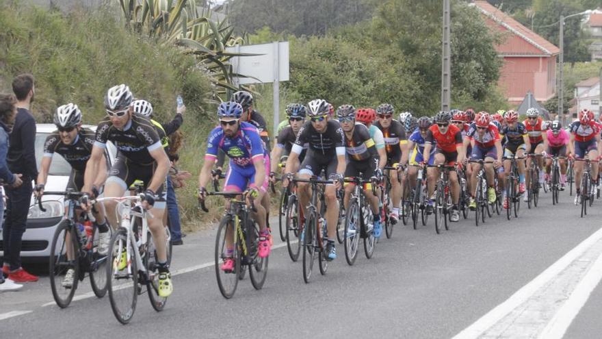 Rubén Fernández se impone en el Trofeo Concello de Cangas de Ciclismo