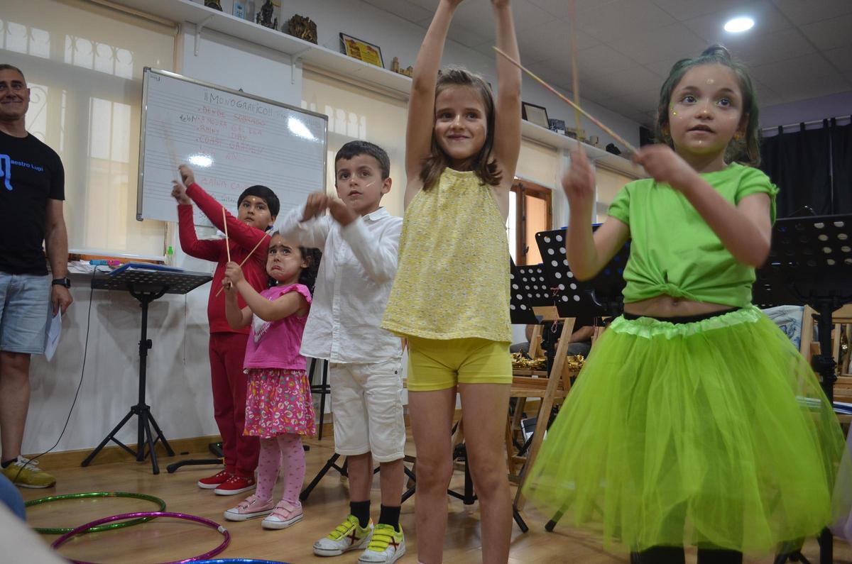 GALERÍA | La Banda Maestro Lupi despide el curso
