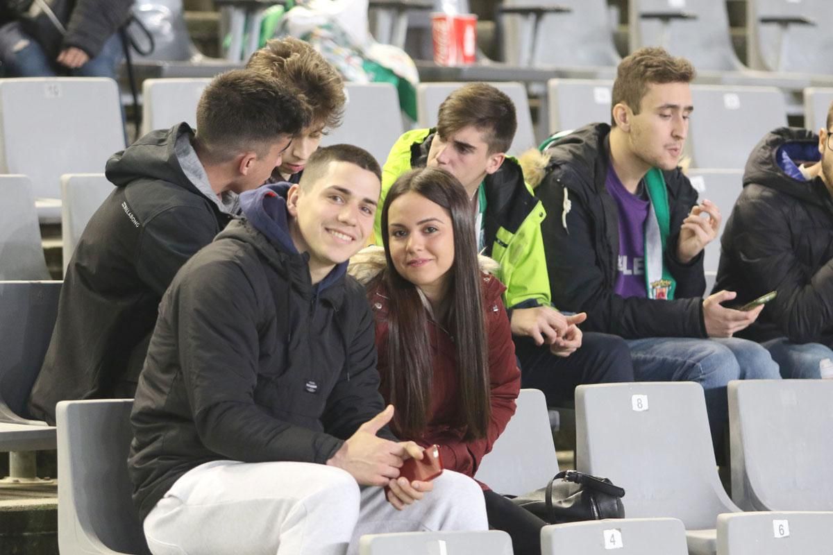 La afición blanquiverde en el Córdoba-Granada