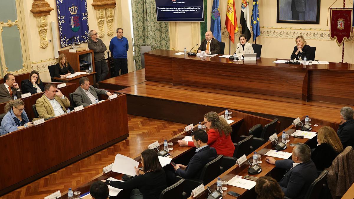 Pleno de la Diputación de Badajoz celebrado ayer.