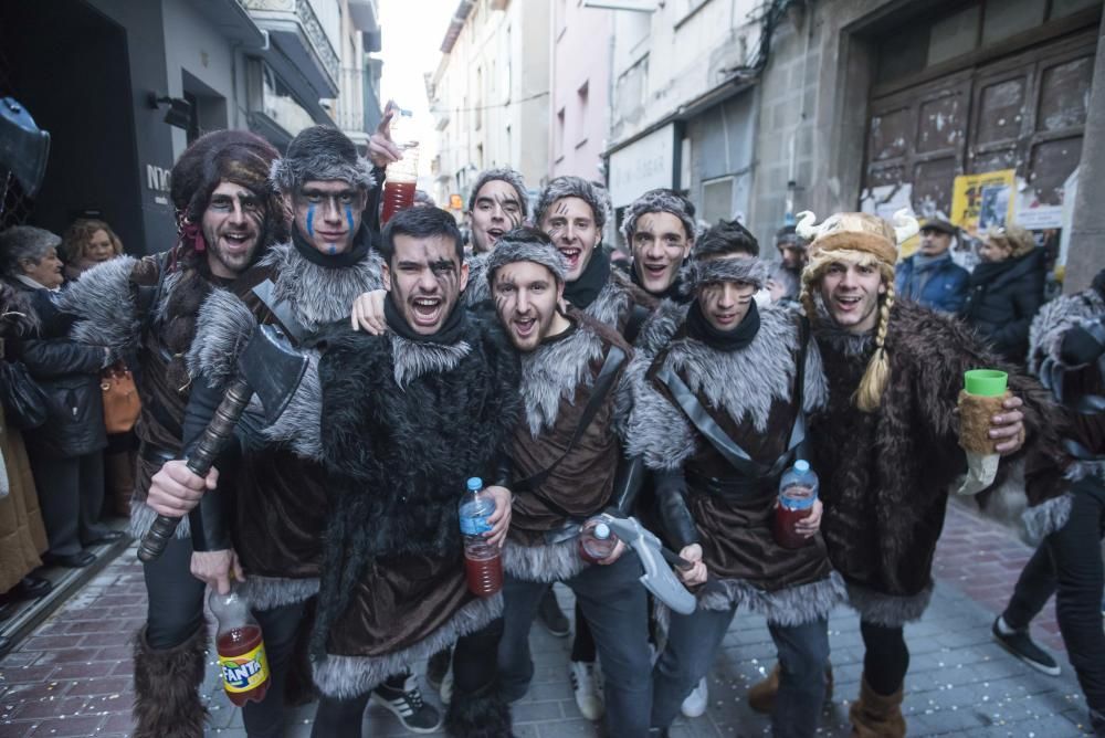 Set mil persones desborden els carrers de Sallent en un Carnaval multitudinari