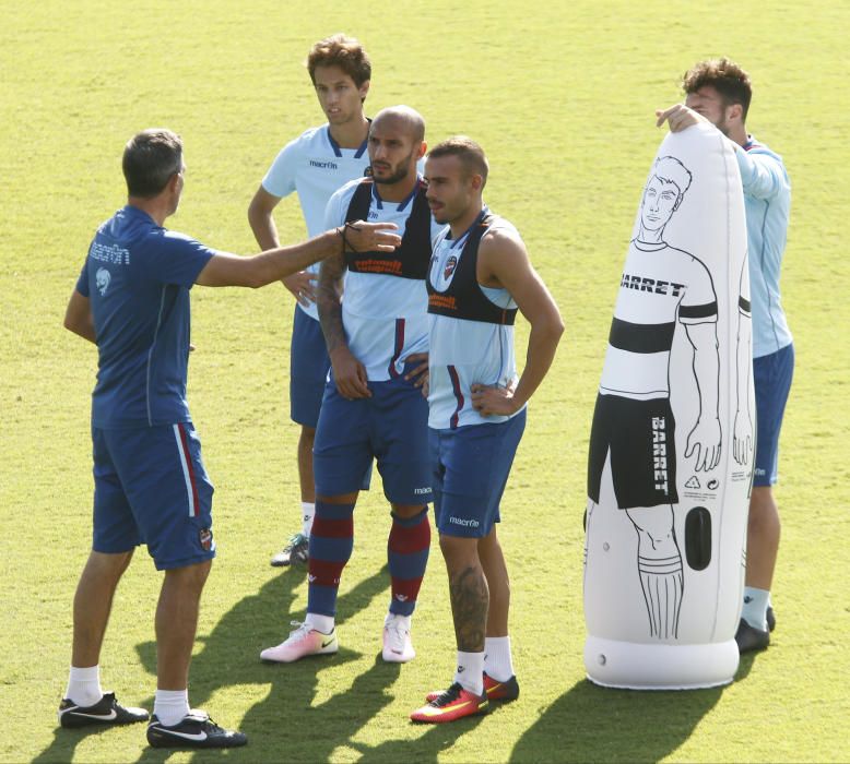 Las mejores imágenes del entrenamiento del Levante UD