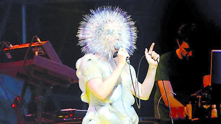 Björk suspende el resto de la gira europea  de &#039;Vulnicura&#039; por agotamiento emocional