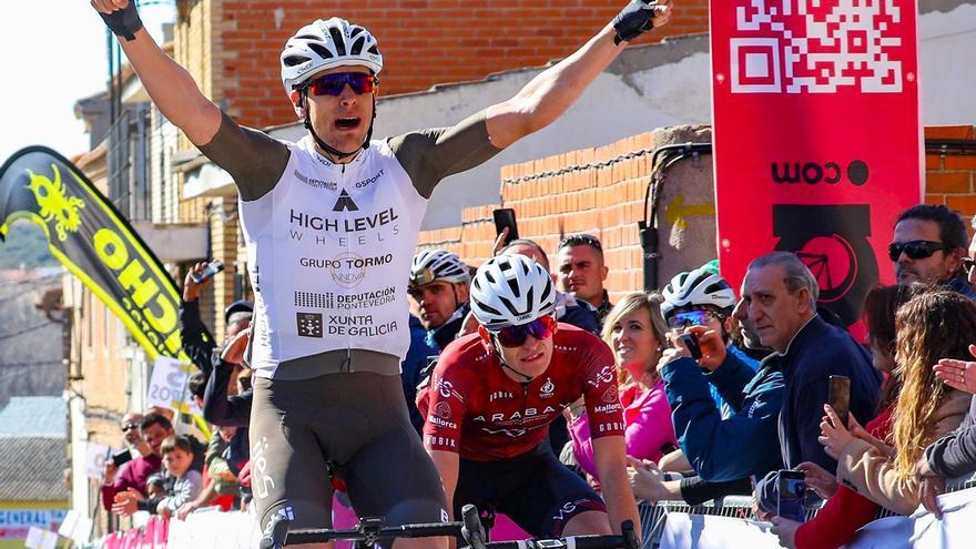 El ontinyentí Jordi Gandia gana el Memorial Ciclista Chineta en Toledo