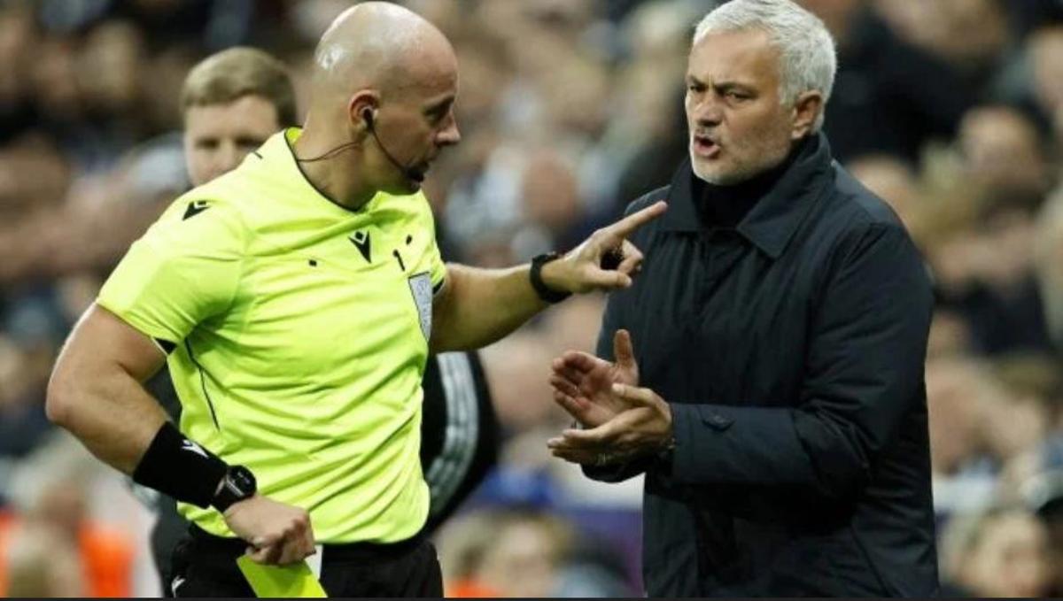 Mourinho, entrenador del Benfica, ha encabezado la petición para traer colegidos extranjeros a la Liga de Portugal.