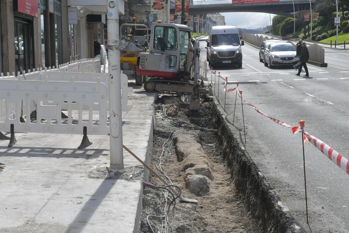 Restos del muro que aparecio durante las obras en Alfonso Molina.