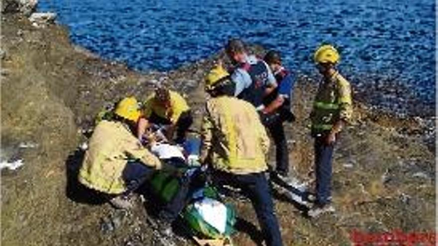 Rescaten un ferit en una cala d&#039;El Port