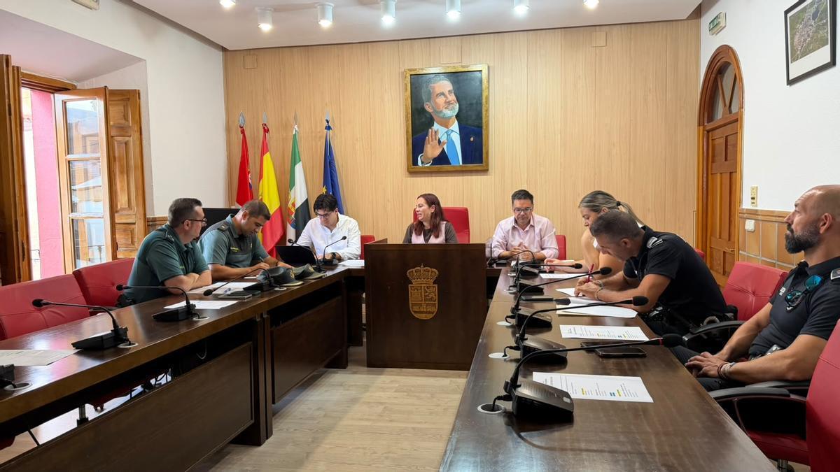 Imagen de la Junta de Seguridad celebrada en Casar de Cáceres.