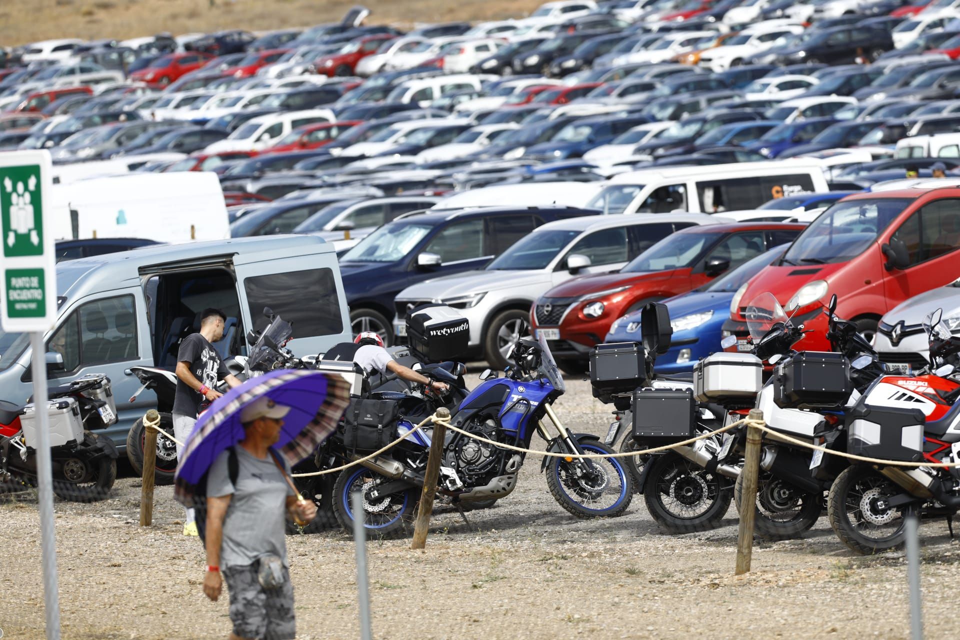 En imágenes | El público vuelve a disfrutar de los mejores motociclistas del mundo en Motorland