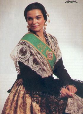 1992 - M� Amparo Pav�a Gargallo.jpg