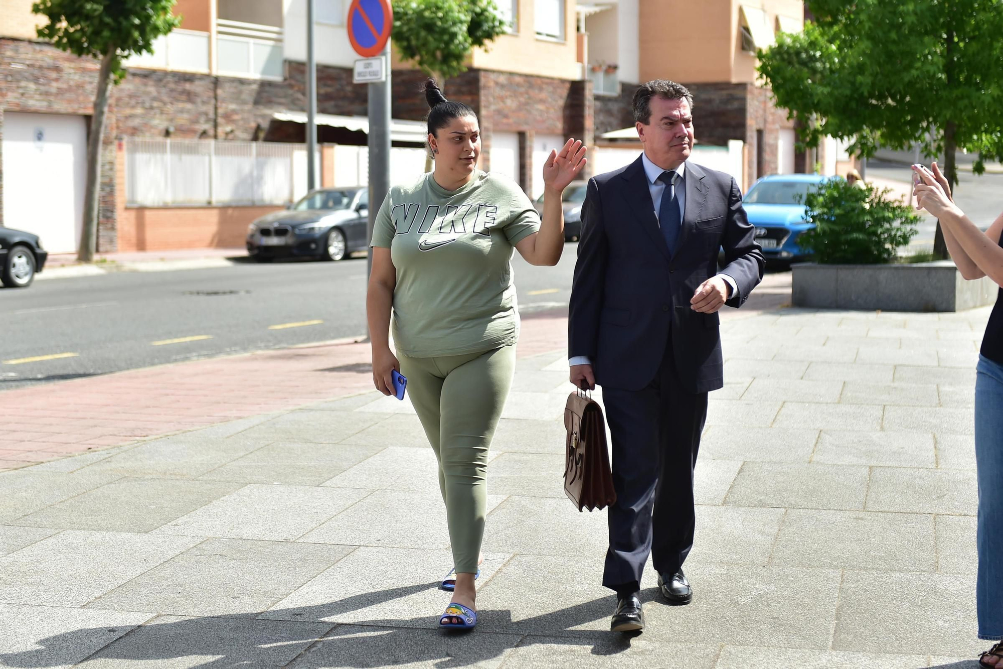 Fotogalería | La madre de la niña muerta en el tiroteo de Plasencia acude al juzgado