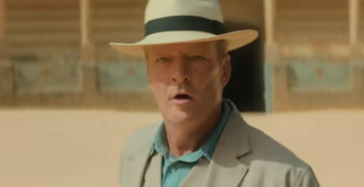 Iain Glen, en la plaza de toros de Ronda, en una escena de 'Las siete esferas'