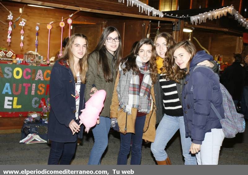 GALERÍA DE FOTOS -- El mercado de Navidad, protagonista en la Plaza Mayor