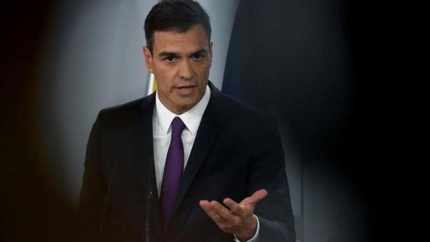 Sánchez asegura que trabaja para &quot;llenar de oportunidades&quot; la España interior