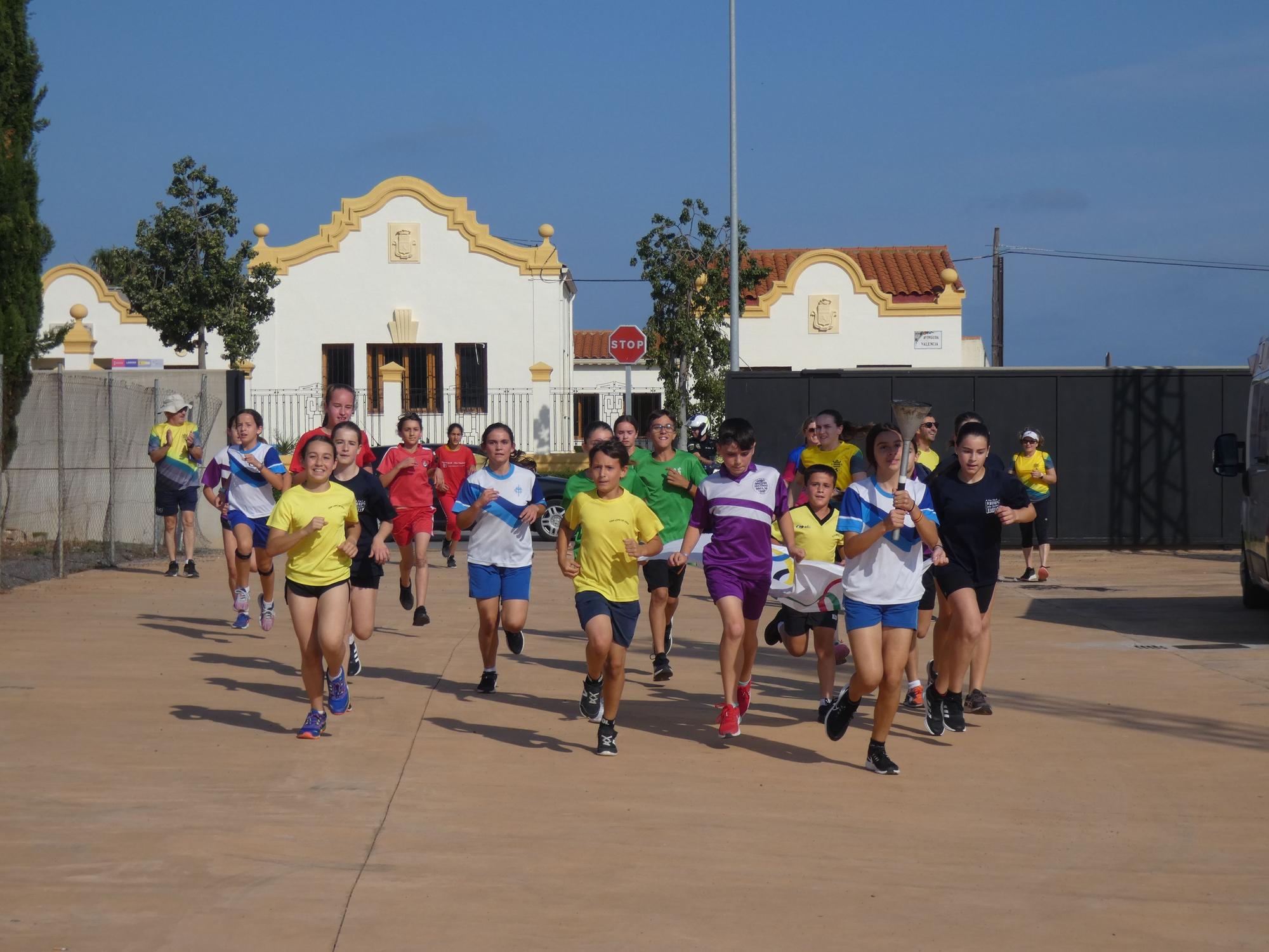 GALERÍA: Búscate en la apertura de los Jocs Esportius de Nules