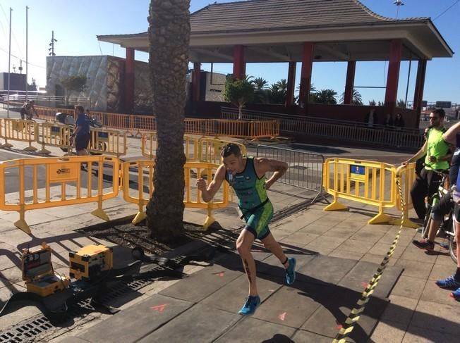 El triatlón se apodera de Las Palmas de Gran Canaria