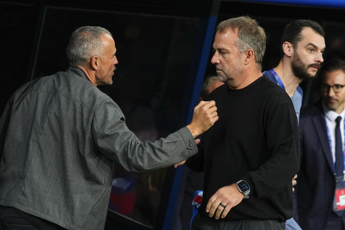Luis Enrique y Flick, en el último FC Barcelona-PSG.