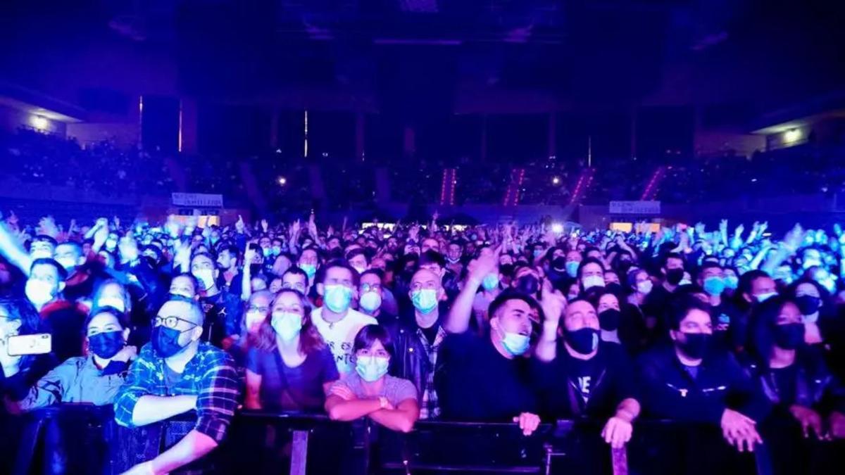 Público asistente al último concierto de Robe Iniesta en Santiago