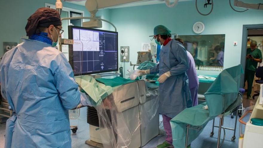 Sala de neurorradiología en el Hospital General para tratar el ictus severo