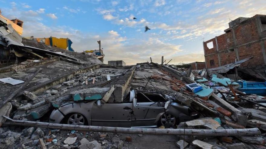 &quot;Tengo a mi hijo en la zona del terremoto y llamar al consulado no me ha servido para nada&quot;