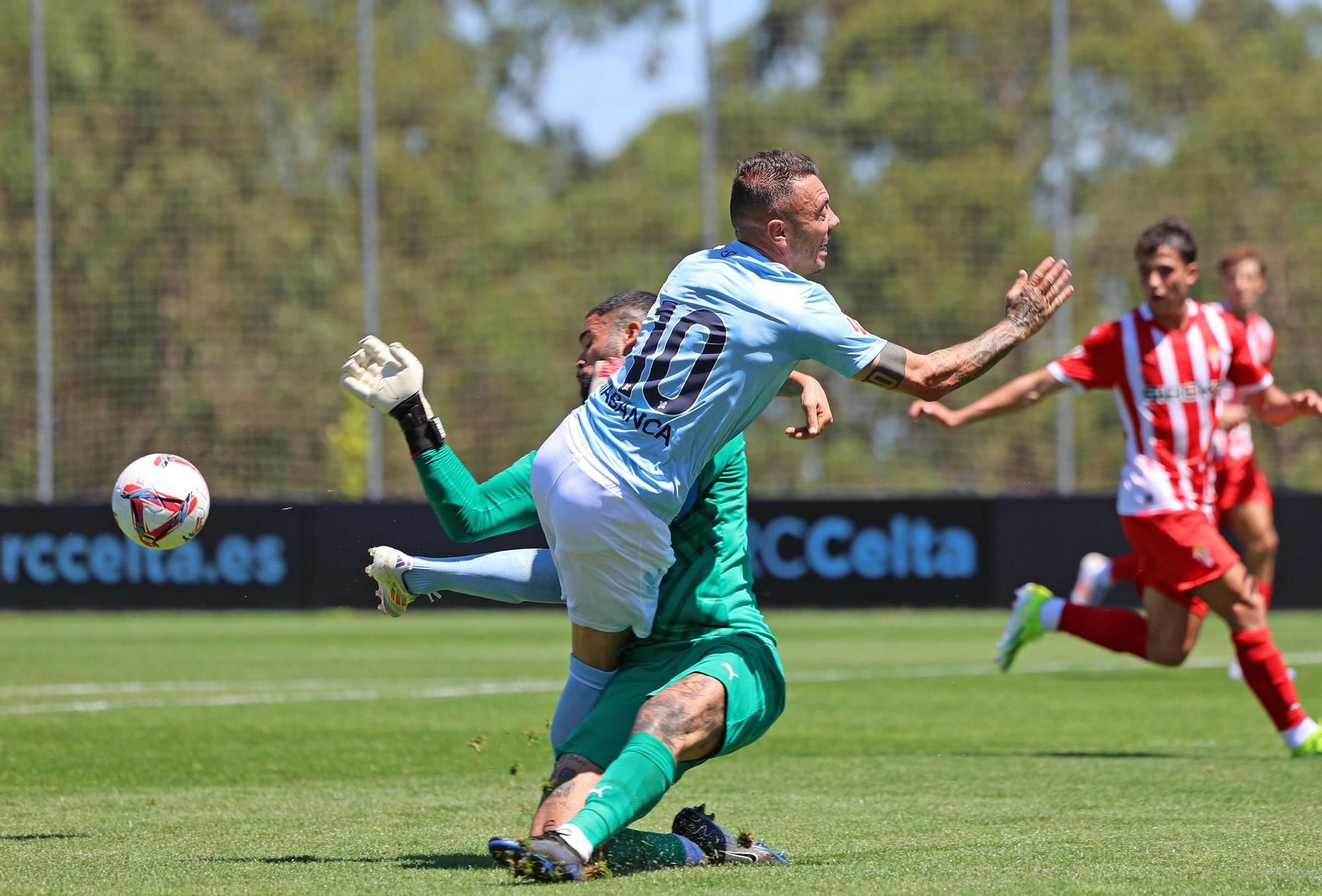 Las imágenes del amistoso Celta 2 - 1 Sporting de Gijón, en Afouteza