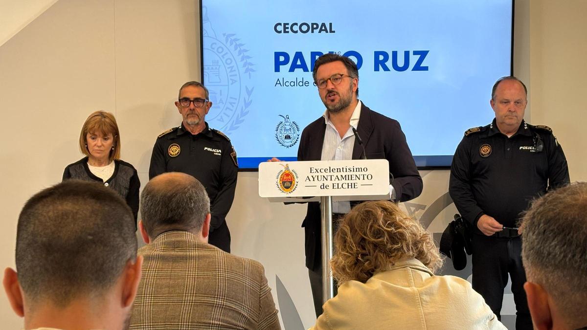 El alcalde de Elche destacaba en su rueda de Prensa de este martes la labor realizada por la Policía Local y otras entidades de la ciudad