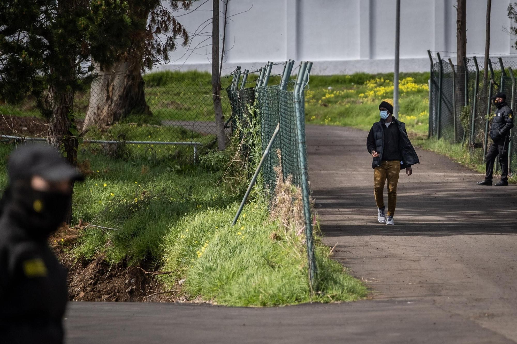 Llegada de migrantes a Las Canteras