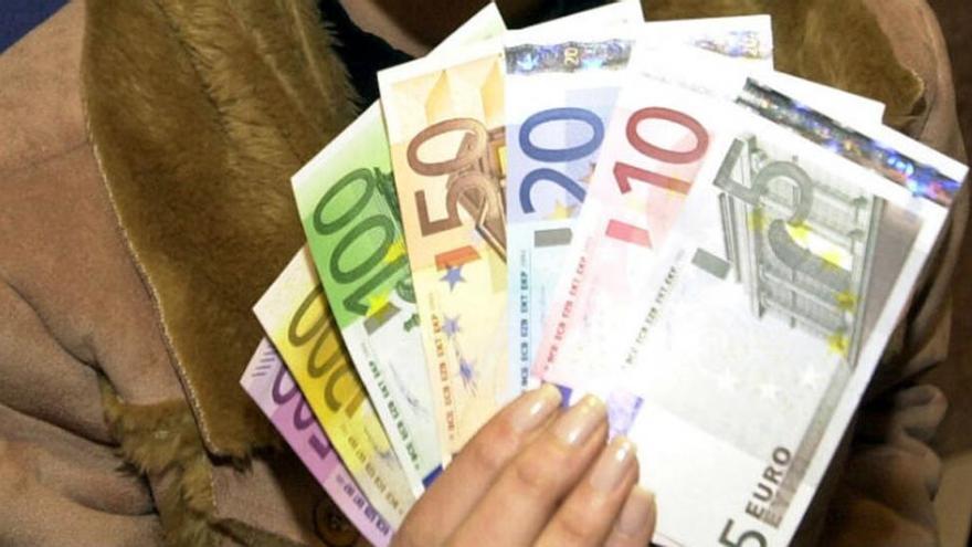 La temporada de viajes de verano llega con el euro en máximos desde el 2015