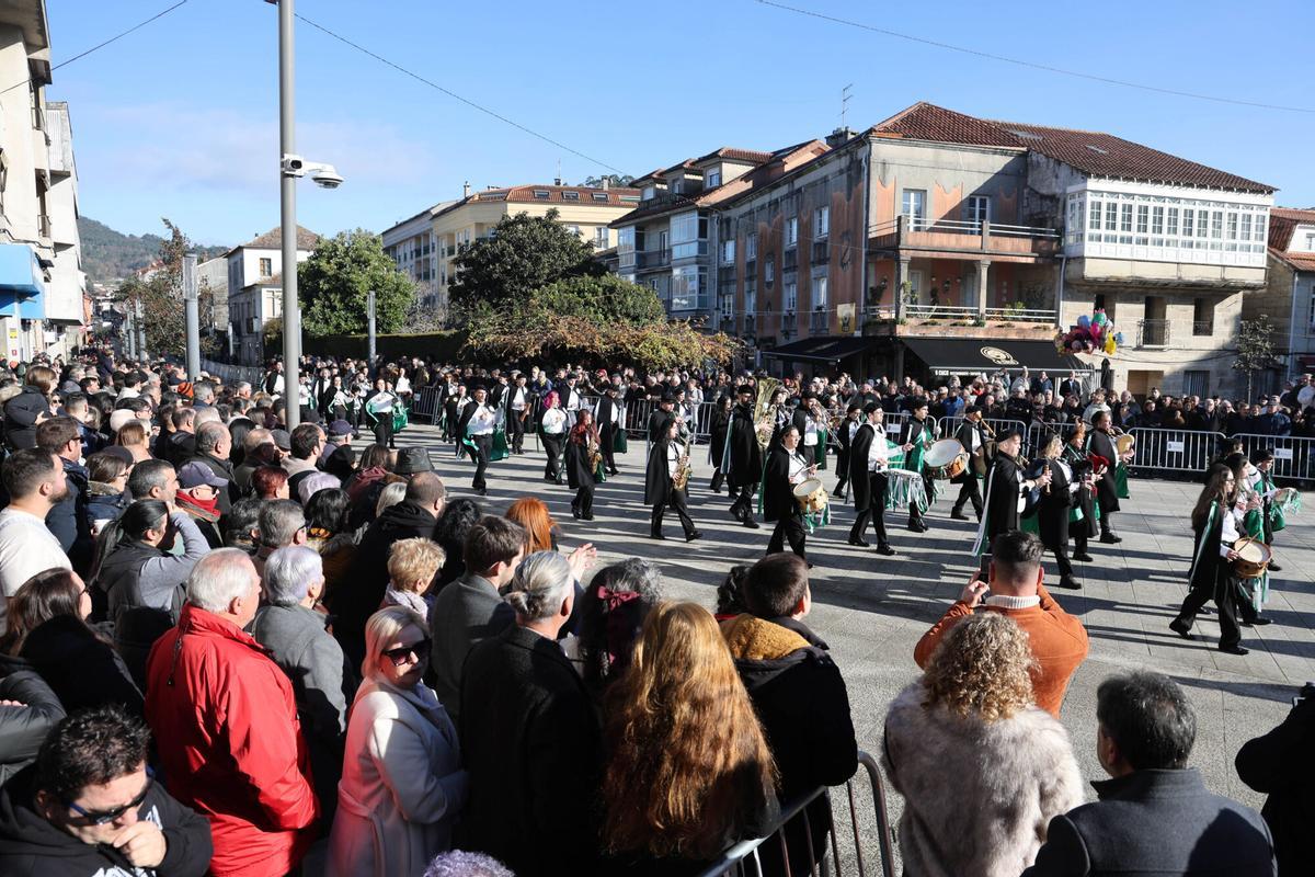 Actuaciones de rondallas y entrega de distinciones a rondalleiros mayores