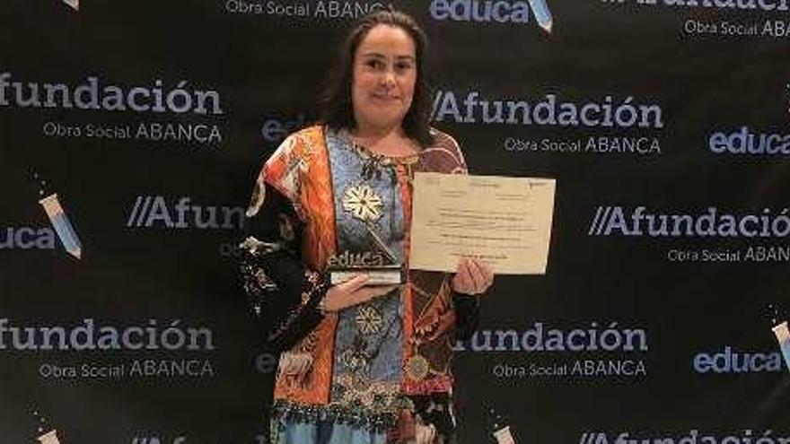 Mercedes Rodríguez-Maribona, recogiendo el premio en Santiago de Compostela.