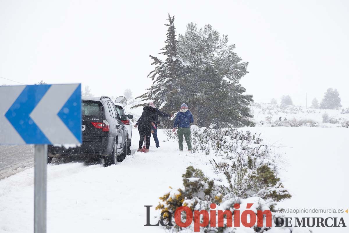 Continúa la nevada en las zonas altas de la comarca del Noroeste