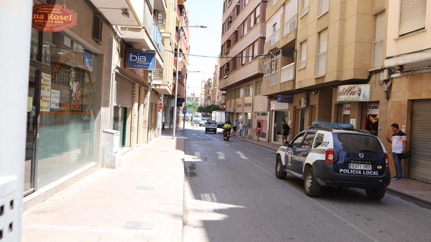 El pistolero detenido por liarse a tiros contra un despacho de abogados en el centro de Lorca pide salir de prisión
