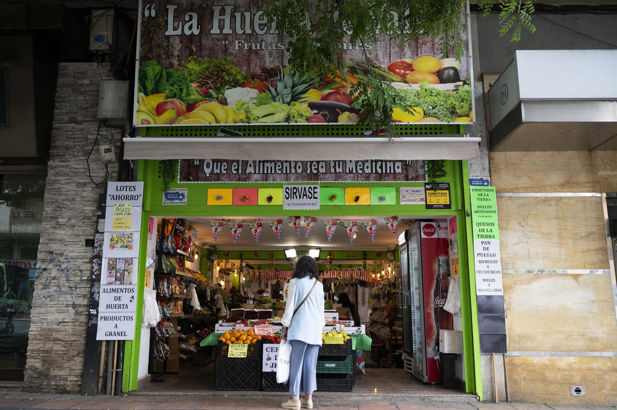 Llegan las frutas de hueso a los establecimientos comerciales