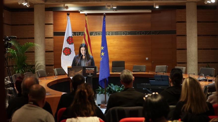 Roses homenatja les víctimes del feixisme en el 84è aniversari de l’entrada de les tropes franquistes al municipi