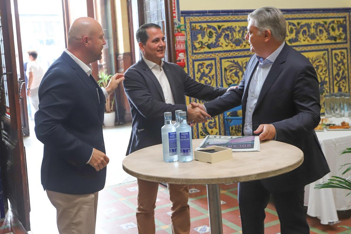 José Manuel Martínez Imbernón (Tabisam) Antonio José Quesada (Euromarina) y Manuel Martínez Ortuño ( Hozono Global) José Manuel Martínez Imbernón (Tabisam) Antonio José Quesada (Euromarina) y Manuel Martínez Ortuño ( Hozono Global)