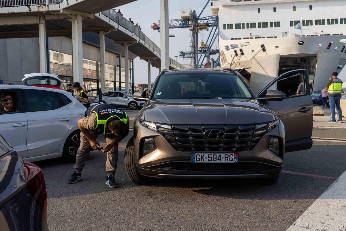 España y Francia colaboran para frenar el tráfico de vehículos robados en ferrys hacia Argelia desde Alicante España y Francia colaboran para frenar el tráfico de vehículos robados en ferrys hacia Argelia desde Alicante