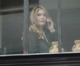Laetitia Casta se está convirtiendo en Catherine Deneuve