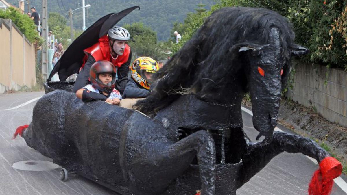 El terrorífico caballo
alado que logró el 
segundo premio.   | // MARTA G. BREA